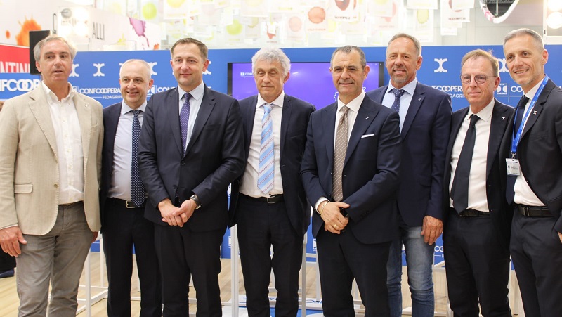 Vinitaly: Le massime Istituzioni Nazionali ed Europee allo stand Confcooperative